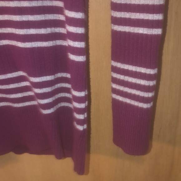 George top (257) - Picture 2 of 3